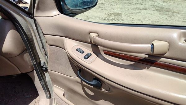 98 99 Navigator Passenger Right Front Inside Door Trim Panel Wth Switches Tan Kx — photo 3