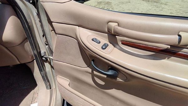 98 99 Navigator Passenger Right Front Inside Door Trim Panel Wth Switches Tan Kx — photo 5