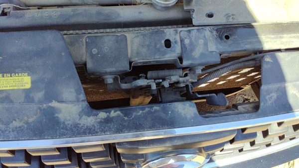 2007-2012 Nissan Sentra Hood Latch Assembly With Bracket Oem 62500Et000 — photo 3