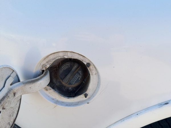 1999-2004 Ford F150 Fuel Filler Neck Assembly With Gas Cap Oem 1L3Z9034Aa — photo 1