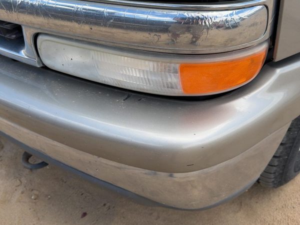 00-06 Chevy Suburban Driver Left Front Turn Signal Light Lamp Oem Fender Mounted — photo 2