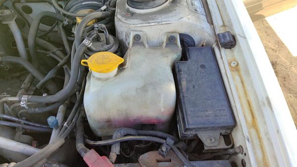 00-04 Legacy Outback Windshield Washer Fluid Reservoir With Pump Oem Wiper Tank — photo 3