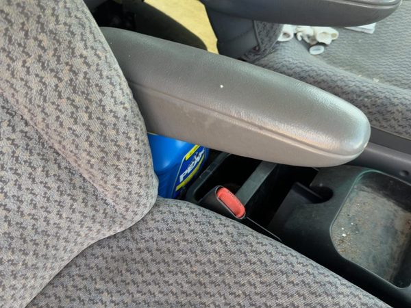 96-00 Town & Country Passenger Right Front Arm Rest Side Seat Armrest Taupe All5 — photo 1