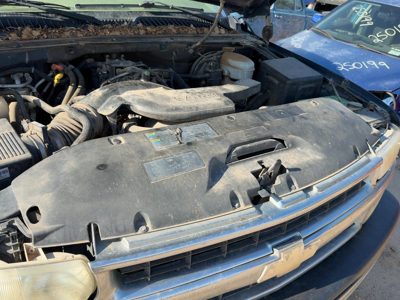 03-06 Chevy Suburban Top Plastic Cover Above Radiator Support Sight Shield Oem