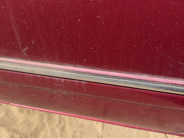 96 Town & Country Driver Left Rear Moulding From Door Back Candy Apple Red Ph2 — photo 4