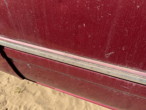 96 Town & Country Driver Left Rear Moulding From Door Back Candy Apple Red Ph2 — photo 7