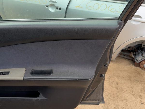 05-06 Altima Passenger Right Front Door Trim Panel With Switches Charcoal G — photo 2