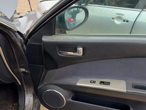 05-06 Altima Passenger Right Front Door Trim Panel With Switches Charcoal G — photo 5