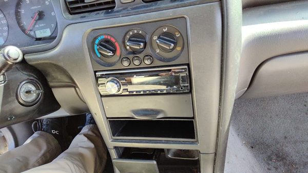 2000-2004 Subaru Legacy Trim Bezel Around Radio Surround Dash Panel Oem — photo 4