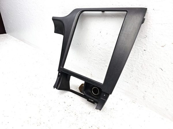 2000-2004 Subaru Legacy Trim Bezel Around Radio Surround Dash Panel Oem — photo 6