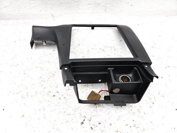2000-2004 Subaru Legacy Trim Bezel Around Radio Surround Dash Panel Oem — photo 7