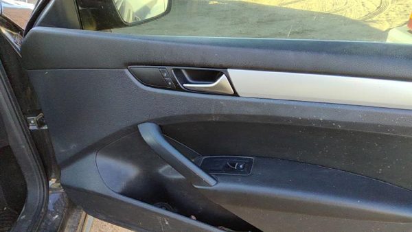 2012-2019 Vw Passat Passenger Right Front Door Trim Panel With Switches Black Tb — photo 3