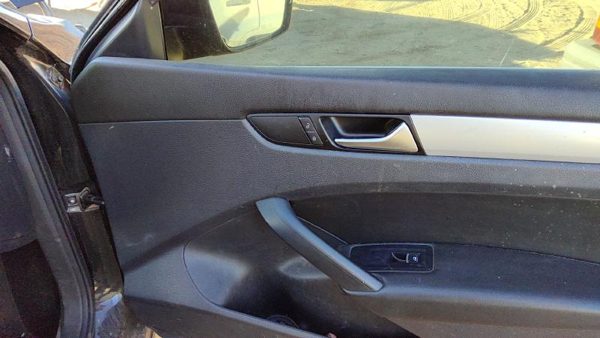 2012-2019 Vw Passat Passenger Right Front Door Trim Panel With Switches Black Tb — photo 4