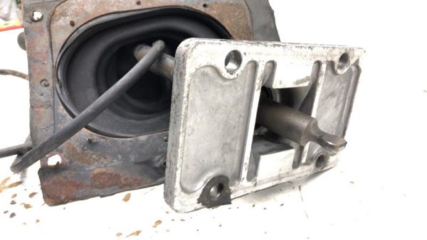 1987 International S1700 S Series Floor Shifter Spicer 4054D Manual Transmission — photo 4