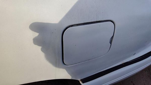 1992-1999 Pontiac Bonneville Fuel Tank Door With Hinge Gas Lid Oem Filler White — photo 1