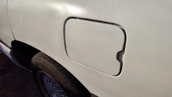 1992-1999 Pontiac Bonneville Fuel Tank Door With Hinge Gas Lid Oem Filler White — photo 2