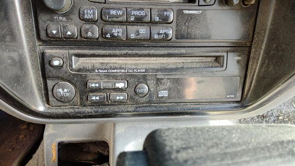 1994-1995 Nissan Pathfinder Stock Radio Oem Factory Stereo Cd Player B818289921 — photo 1
