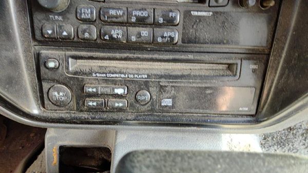 1994-1995 Nissan Pathfinder Stock Radio Oem Factory Stereo Cd Player B818289921 — photo 3