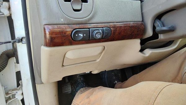 04-05 New Style Malibu Lower Dash Under Column Knee Bolster Trim Panel Neutral — photo 2