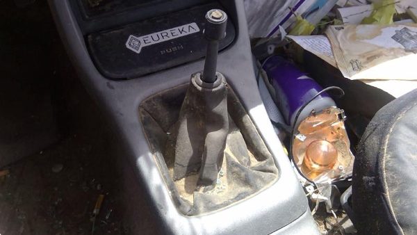 1998 Civic Floor Shifter Lever Assembly Shift Unit 5 Speed Manual Transmission — photo 2
