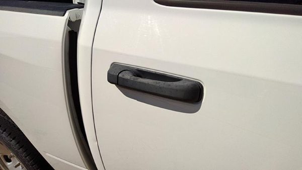 2016 Ram 1500 Outside Door Handle RH Dodge White PW7 — photo 2