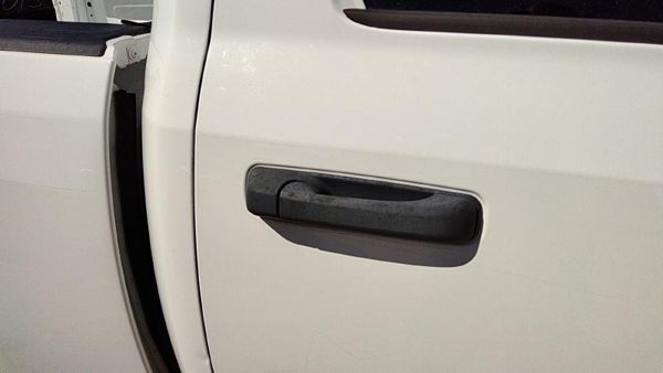 2016 Ram 1500 Outside Door Handle RH Dodge White PW7 — photo 3