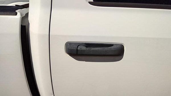2016 Ram 1500 Outside Door Handle RH Dodge White PW7 — photo 4