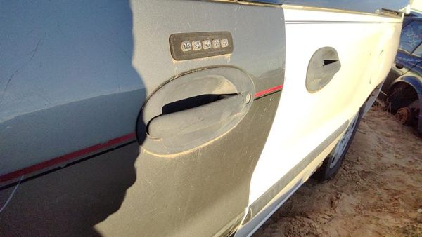 2007 Ford Freestar Outside Door Handle LH — photo 2