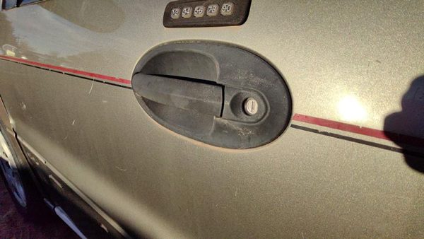 2007 Ford Freestar Outside Door Handle LH — photo 4