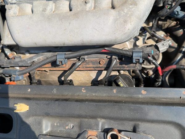 2004-2007 Saturn Vue Redline Driver Left Valve Cover Oem 3.5L 12582062 — photo 3