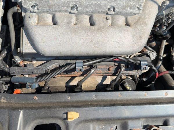 2004-2007 Saturn Vue Redline Driver Left Valve Cover Oem 3.5L 12582062 — photo 4