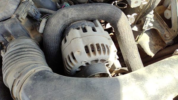 1994-1995 Chevy S10 Blazer Alternator 4.3L 10463632 — photo 4