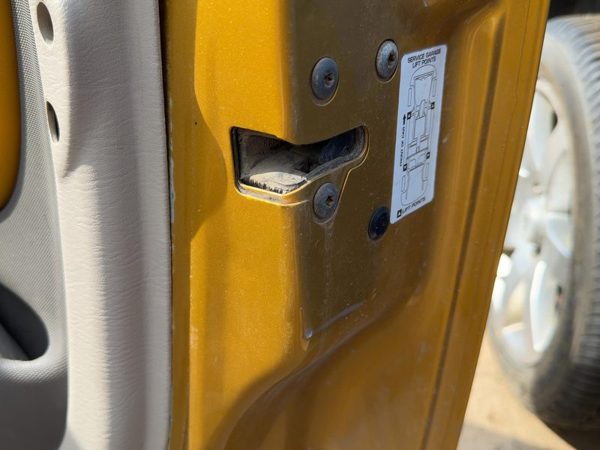 2002 Chrysler Pt Cruiser Passenger Right Front Door Latch With Rods/Cables Oem — photo 4