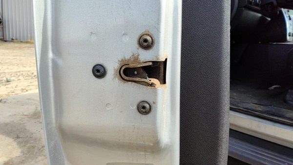 2010-2014 Chevy Tahoe Driver Left Front Door Latch With Rods/cables Oem 22785467 — photo 1