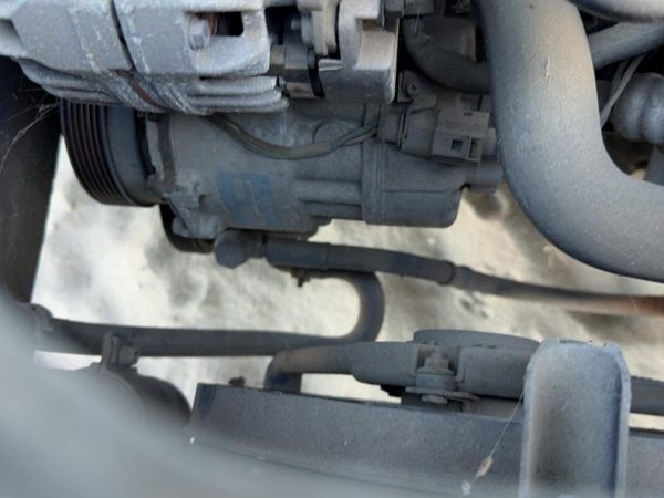 2000-2011 Vw Jetta Ac Compressor Air Conditioner Pump Assembly Oem 2.0L Sedan — photo 1