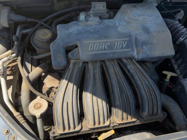 2001-2010 Chrysler Pt Cruiser Valve Cover Oem 2.4L Without Turbo 4777473Ab — photo 2