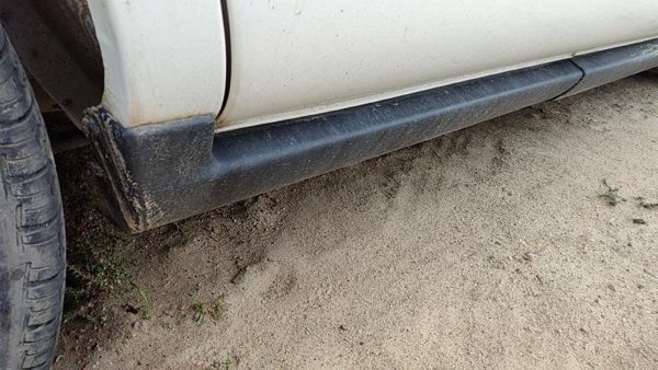 2005 Ford Taurus Rocker Moulding RH — photo 3