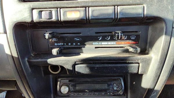 1996-1997 Nissan Hardbody Temperature Control Module In Dash Heater Head Unit — photo 2