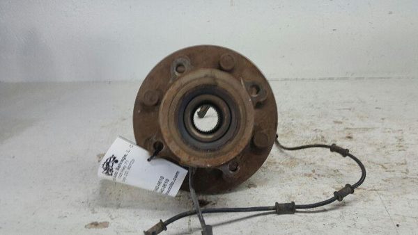 2006-2008 Dodge Ram 2500 Front Wheel Hub 8 Lug Cummins 05179955Aa — photo 3