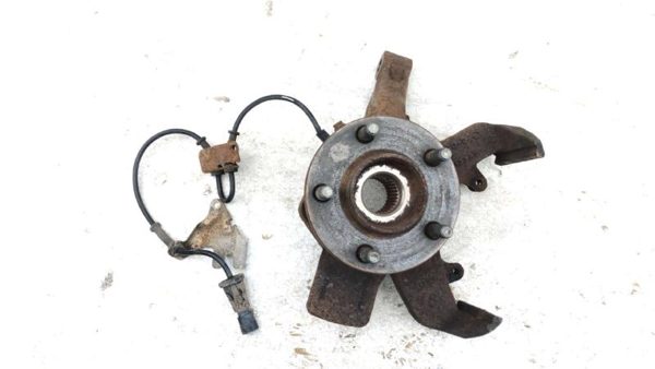 99-04 300M Passenger Right Front Spindle Steering Knuckle With Wheel Hub — photo 1