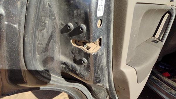 2008-2011 Ford Focus Driver Left Rear Door Latch With Rods/Cables Oem Back — photo 2