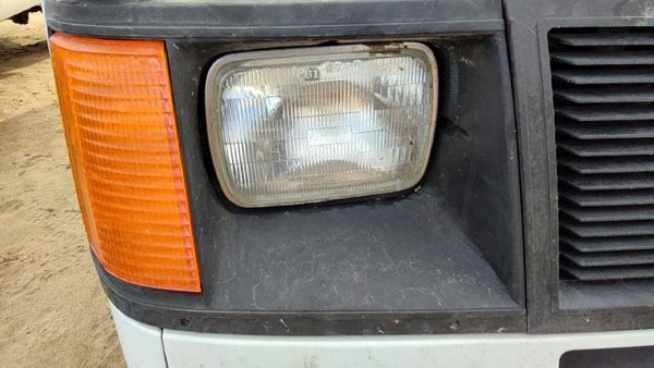 1985-1994 Gmc Safari Passenger Right Head Light Oem Front Lamp 14066046 — photo 4