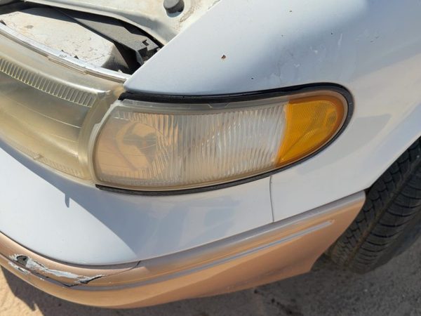 96-98 Villager Driver Left Front Turn Signal Light Lamp Oem Fender Mounted — photo 2