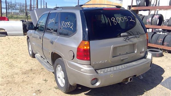 2002 GMC Envoy — vehicle photo 5