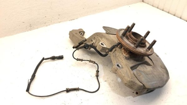 2003-05 Lincoln Aviator Passenger Right Front Spindle Steering Knuckle With Hub — photo 1