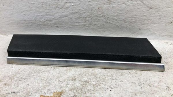 1989 Dodge D100 Driver Left Fender Rear Moulding Trim Strip Oem — photo 4