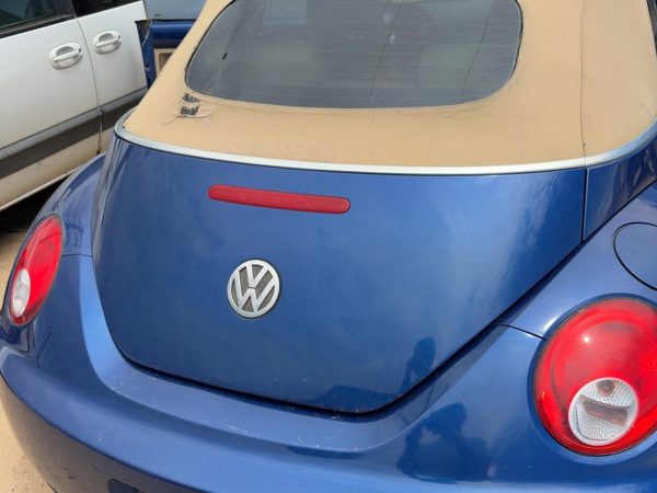 2007 Volkswagen Beetle Trunk/decklid/hatch/tailgate Blue — photo 2