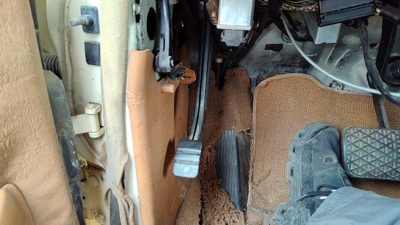 79-85 Mercedes 300Td Parking Brake Pedal Assembly Oem Complete Emergency Unit