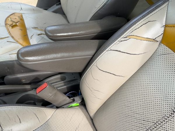 01-02 Pt Cruiser Driver Left Front Arm Rest Side Seat Oem Taupe/Beige Fl — photo 3