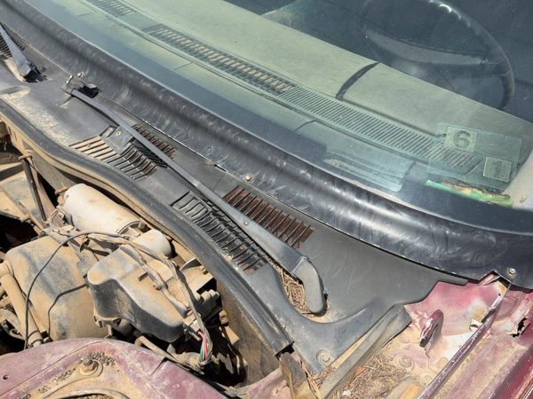 1986 Buick Park Ave Windshield Wiper Cowl Vent Trim Panel Oem Cover — photo 4